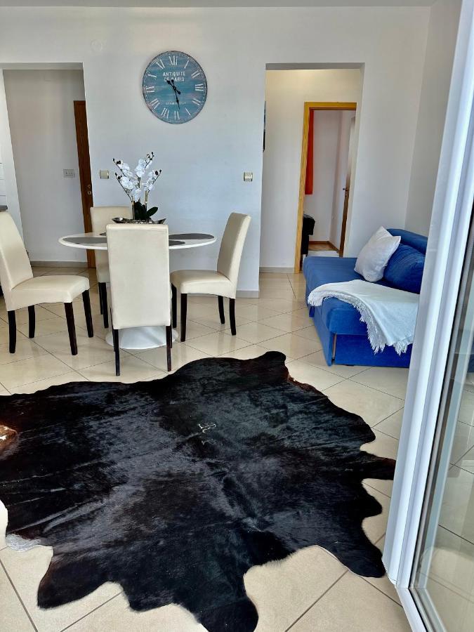 Apartments Imperium โตรกีร์ ภายนอก รูปภาพ