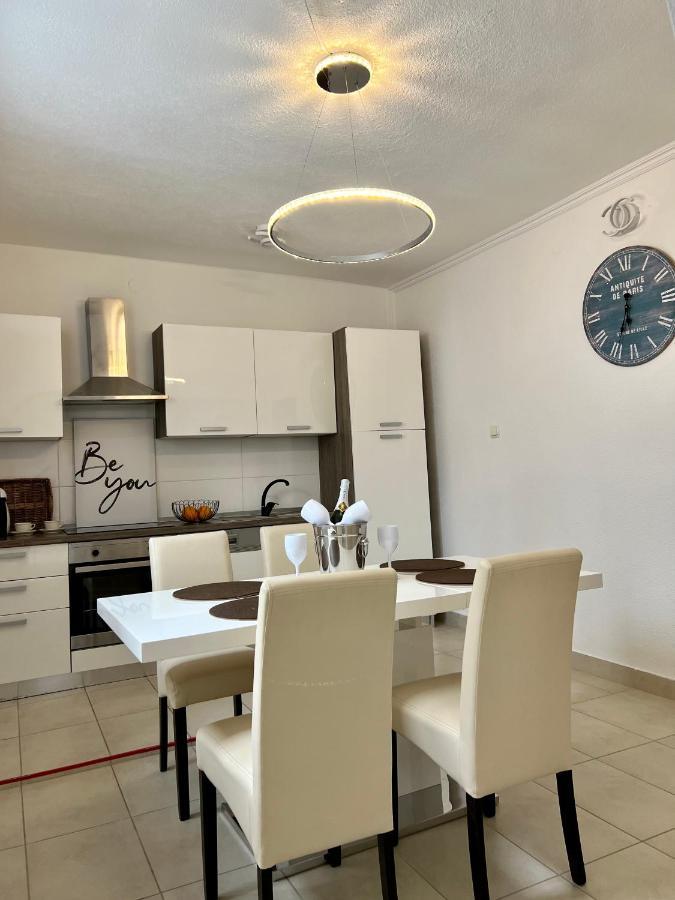 Apartments Imperium โตรกีร์ ภายนอก รูปภาพ