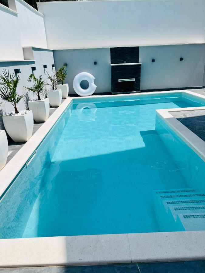 Apartments Imperium โตรกีร์ ภายนอก รูปภาพ